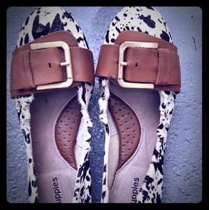Hush Puppies size 7 flats